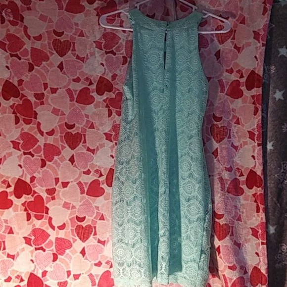 Dress - Picture 3 of 3